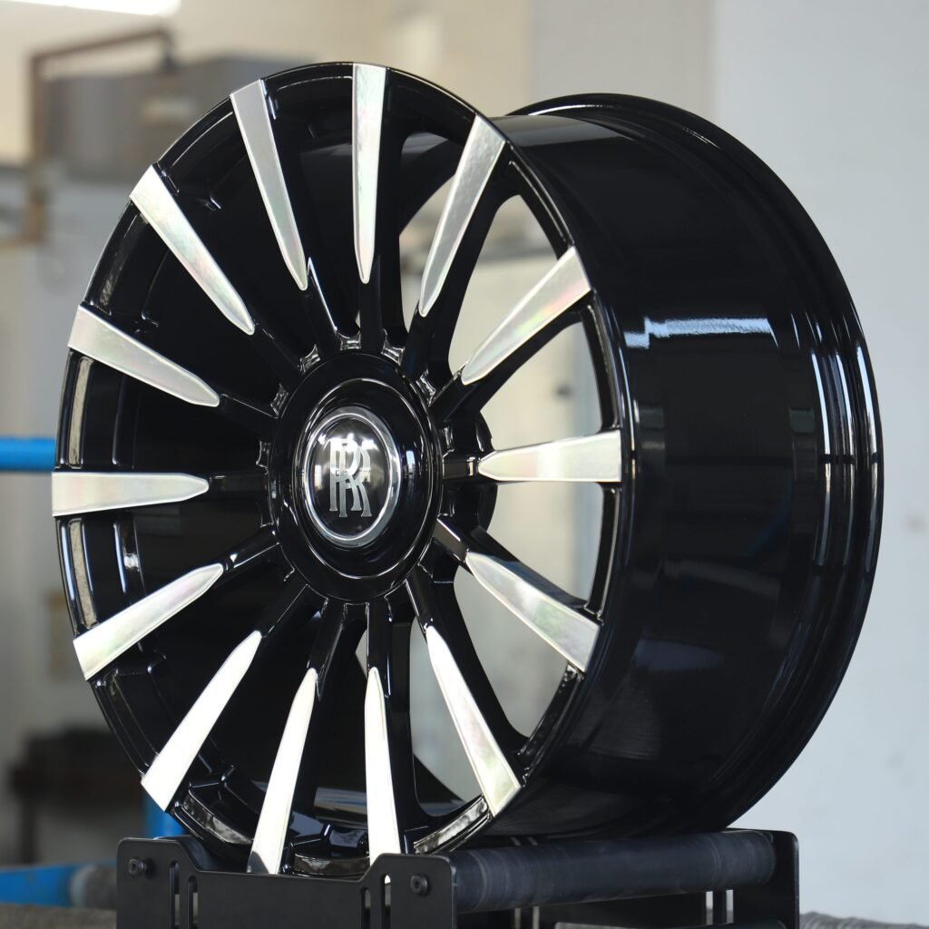 Mercedes-Benz E-Class W213 wheels – Gloss Black Multi-Spoke Machined Face, lip and barrel detail