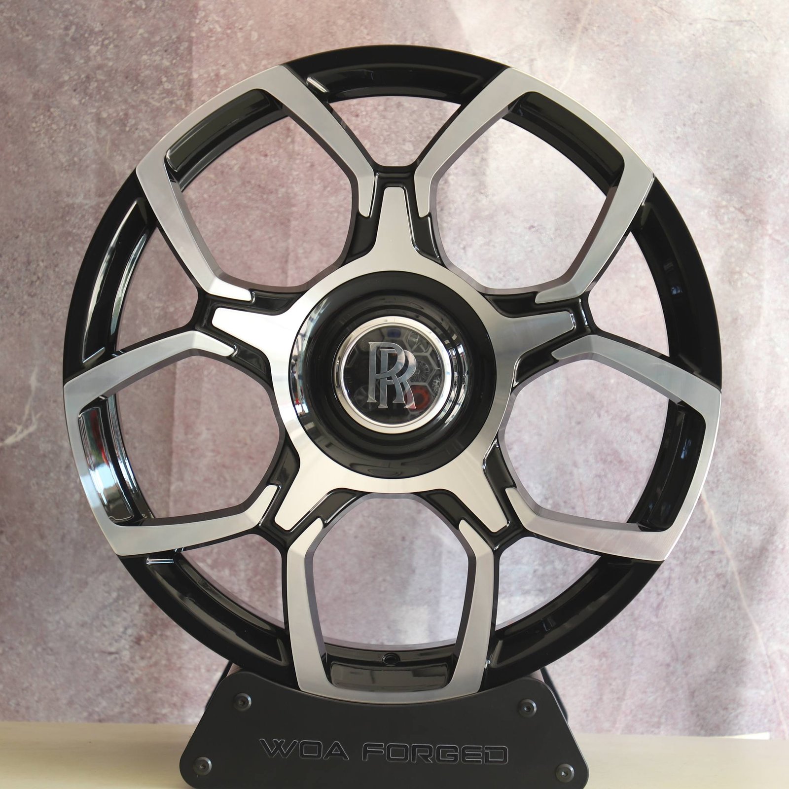 Rolls-Royce Ghost wheels – Matte Silver Petal-Spoke Machined Face, front view
