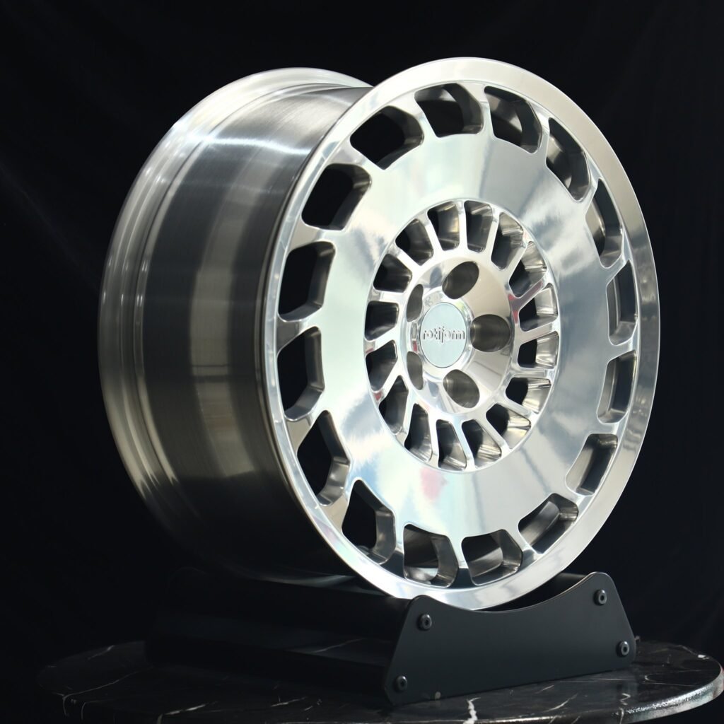 Audi RS3 wheels – Rotiform Bright Silver Full-Face Double-Ring, angled view