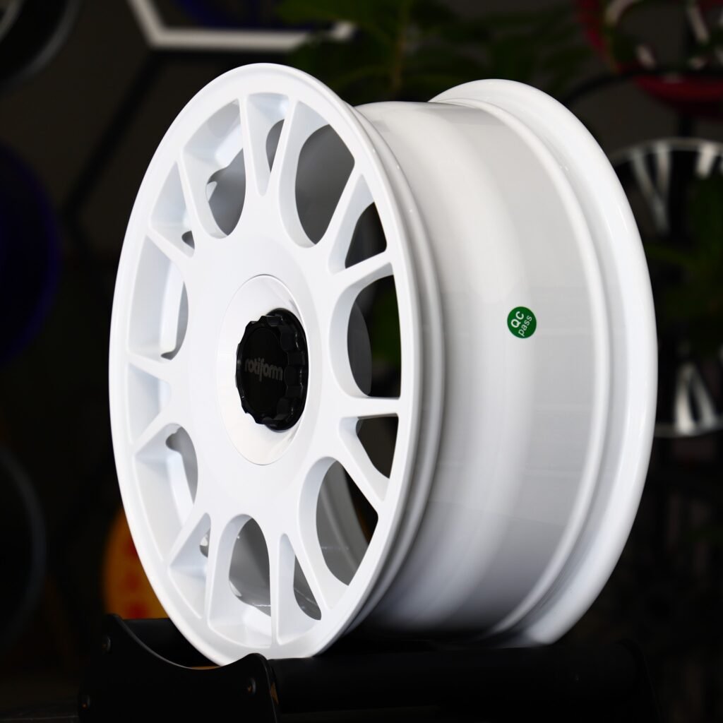 5x112 wheels – Rotiform Gloss White Custom, side view