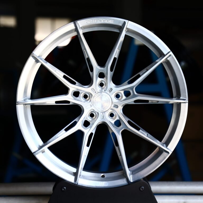 Audi RS3 wheels – Silver 5 Y-Spoke Side-Milled, front view