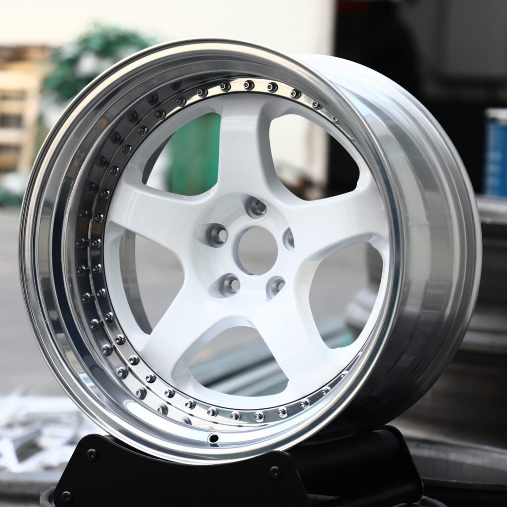 BMW 5 Series wheels – Silver Custom, angled view