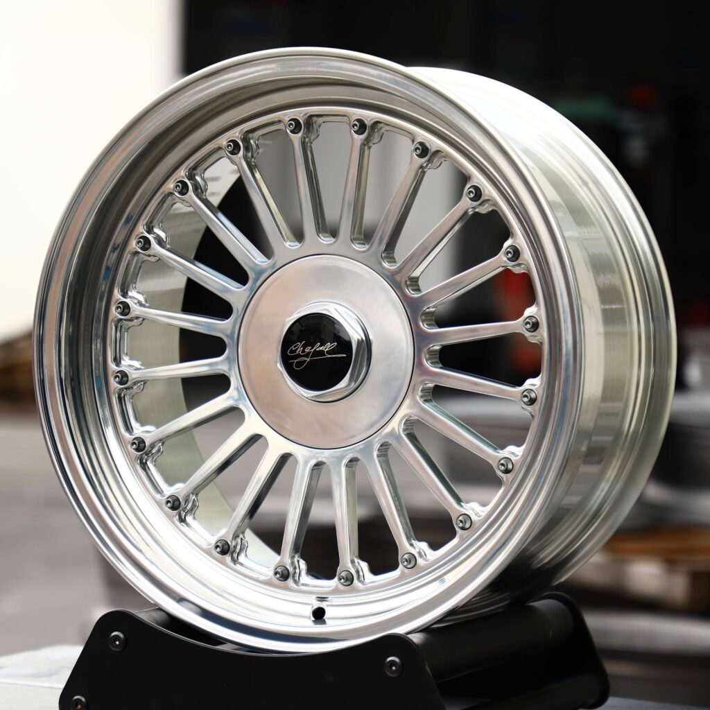 BMW 5 Series wheels – Silver Deep Lip, angled view