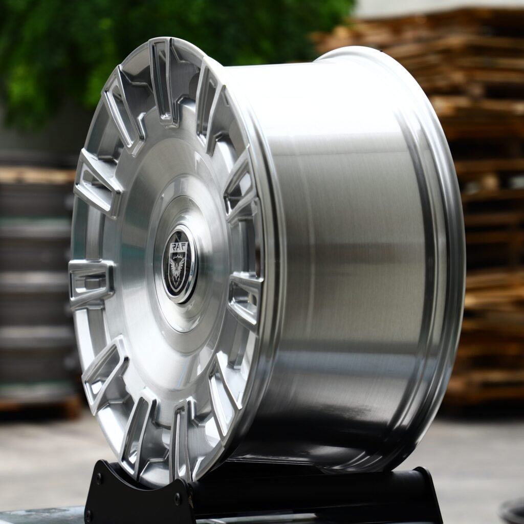 BMW 5 Series wheels – Silver Full-Face, angled view