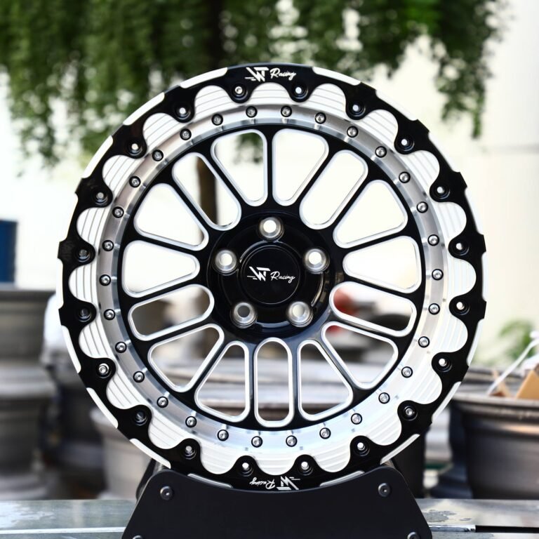 Toyota Tacoma wheels – Silver / Gloss Black Custom Racing, front view