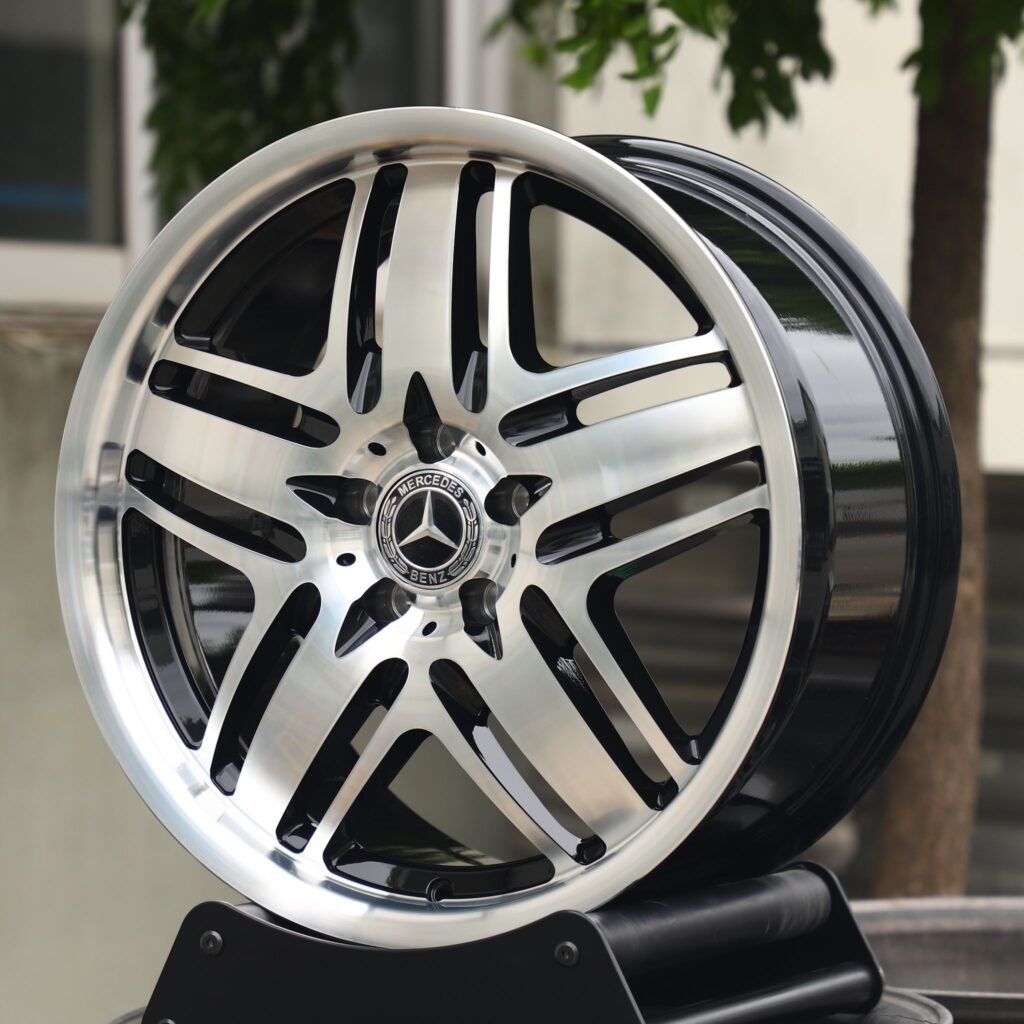 Mercedes-Benz S-Class wheels – Silver / Gloss Black Machined Face, angled view