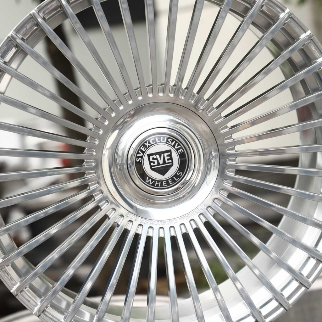 Audi A4 B9 wheels – Silver Multi-Spoke (SVE-Style), lip and barrel detail