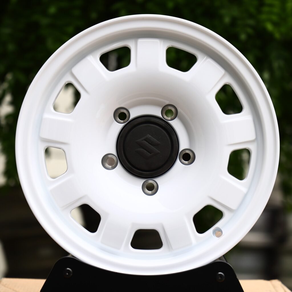 Suzuki Jimny wheels – Gloss White Full-Face (Suzuki OEM-Style), front view