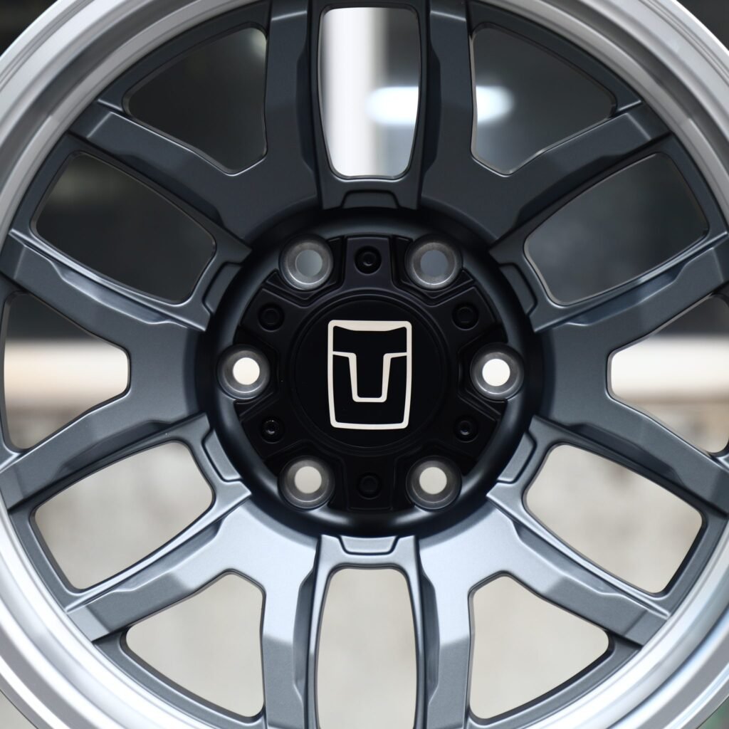Tank 300 wheels – Matte Black Multi-Spoke Deep Dish (Tank OEM-Style), lip and barrel detail