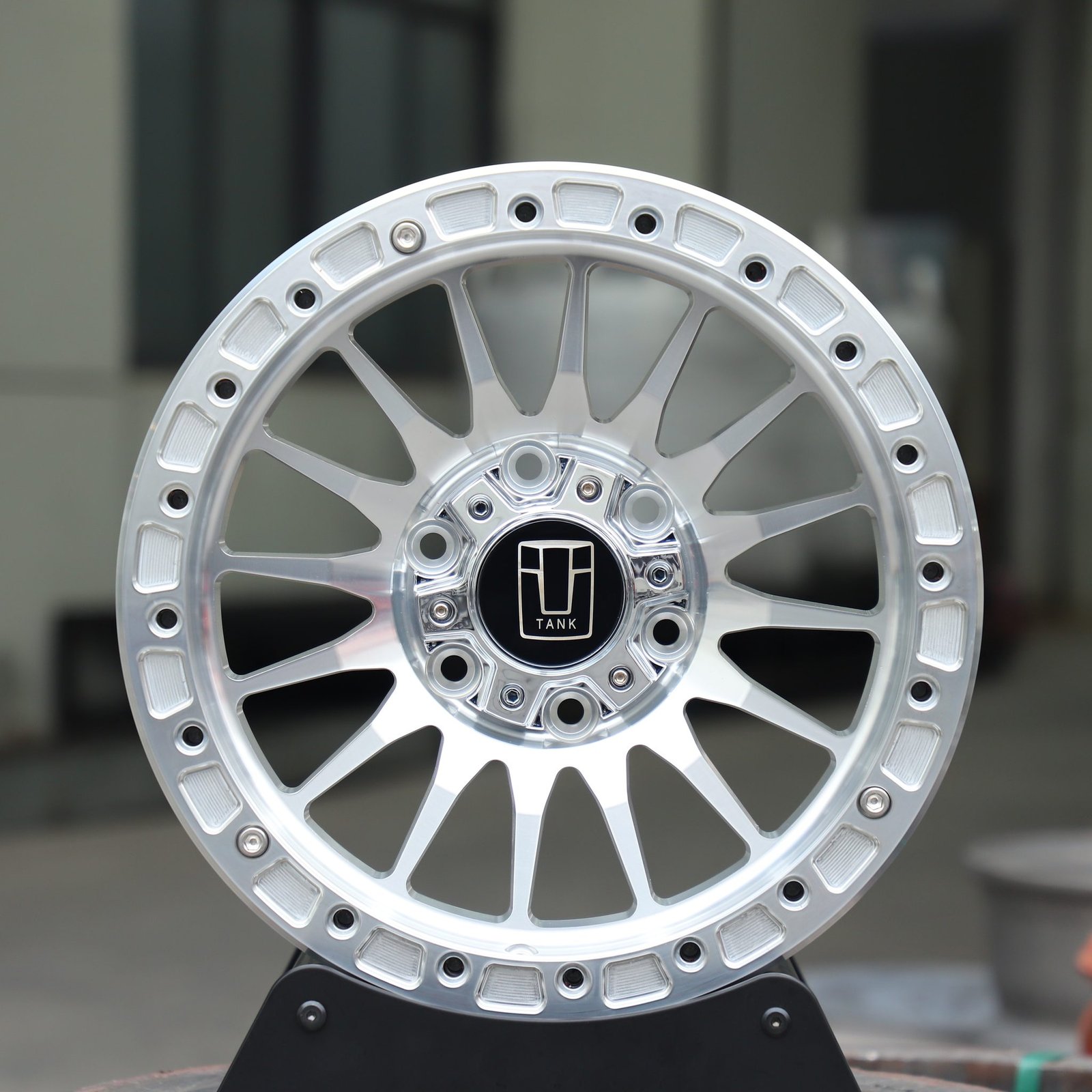 Tank 300 wheels – Custom Finish, front view