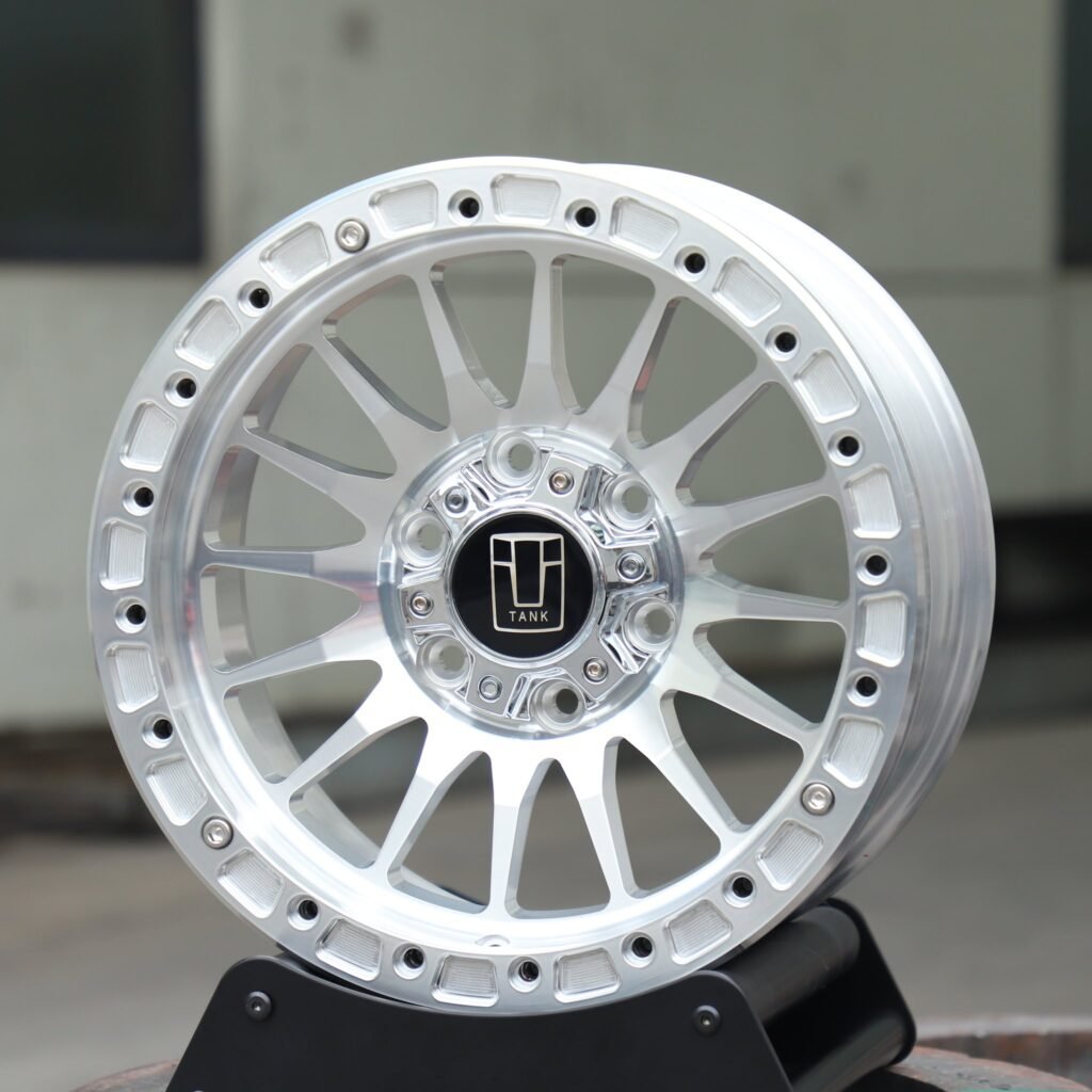 Tank 500 wheels – Custom Finish, angled view