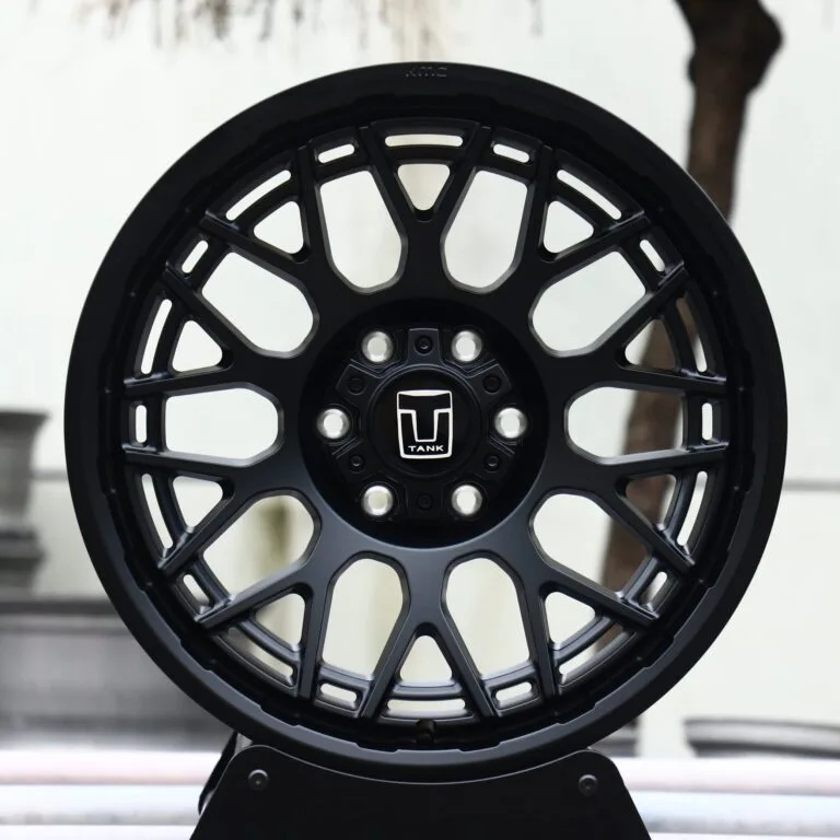 Tank 300 wheels – Gloss Black Double-Ring Deep Lip, front view