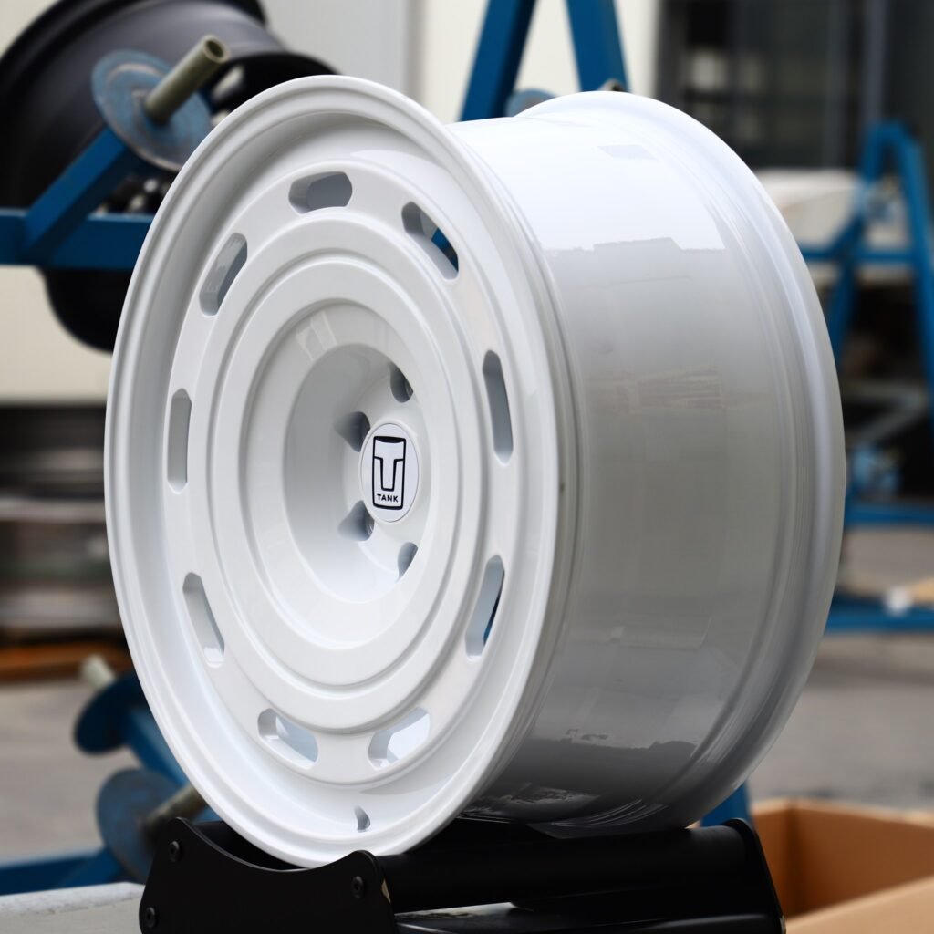 6x139.7 wheels – Gloss White Custom, side view