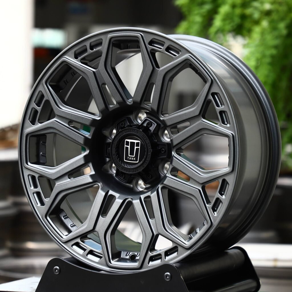 Tank 500 wheels – Matte Gray Petal, angled view