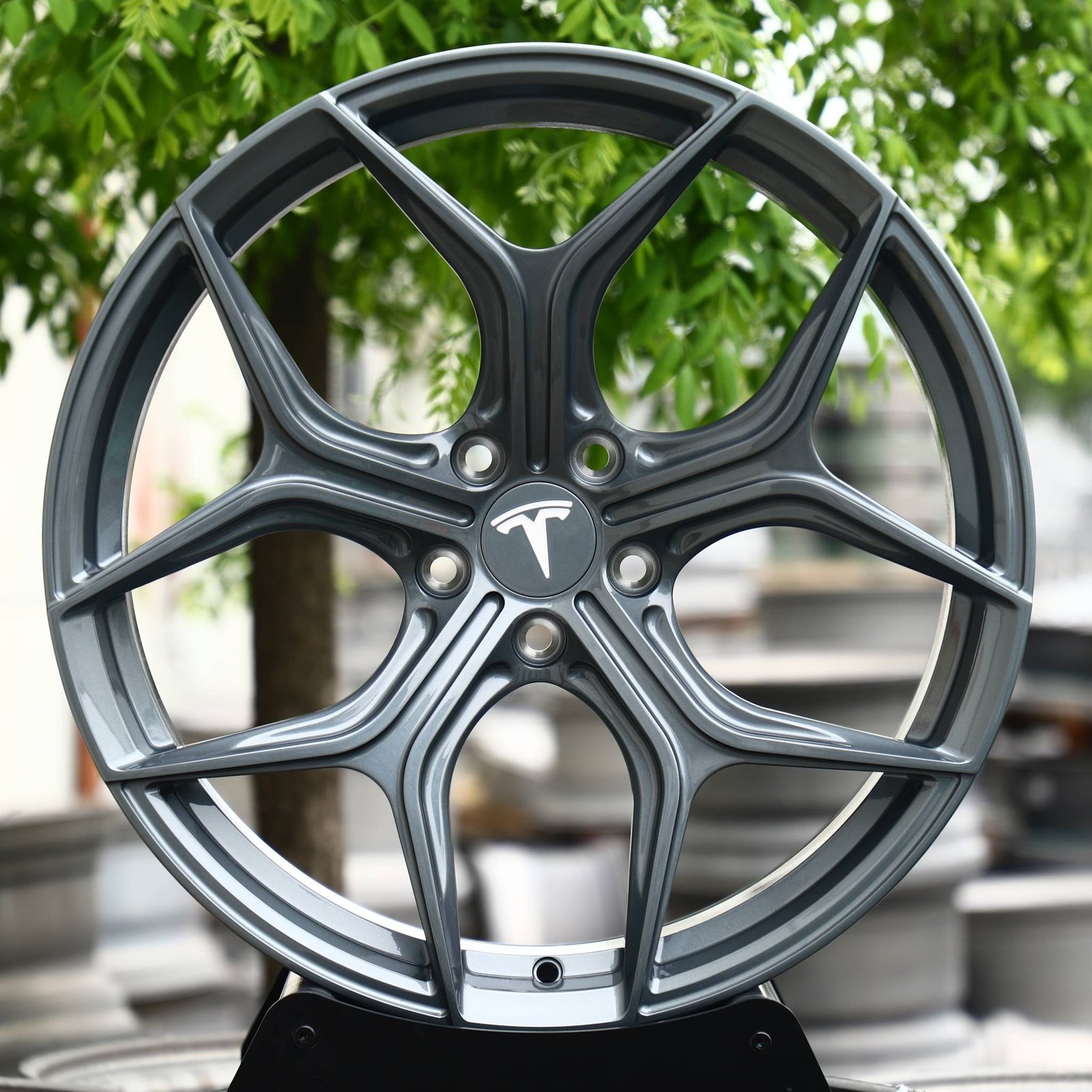 Tesla Model 3 wheels – Gunmetal 5 Y-Spoke (Tesla OEM-Style), front view