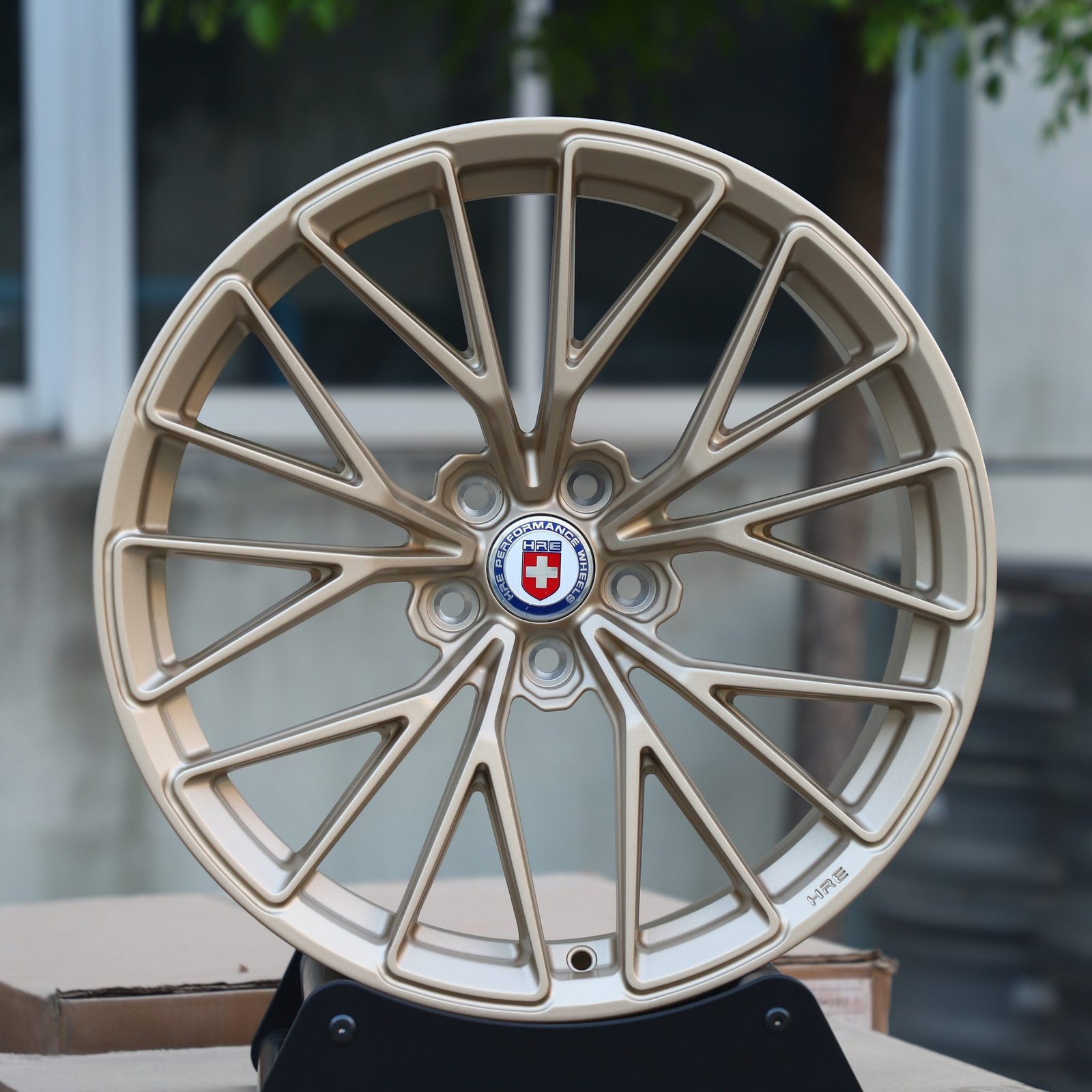 Porsche 911 wheels – Titanium Gold 10 Y-Spoke, front view