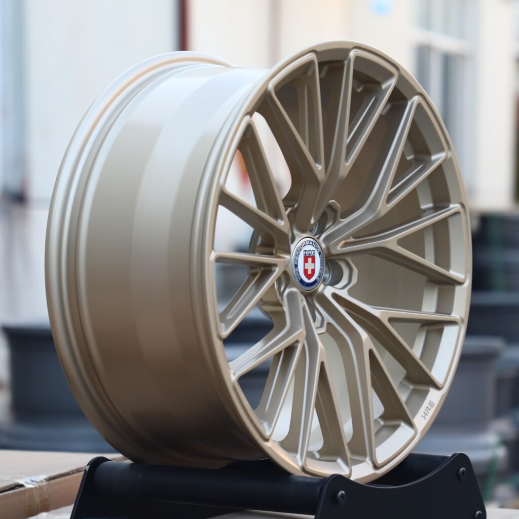 BMW M4 F82 wheels – Titanium Gold 10 Y-Spoke, lip and barrel detail