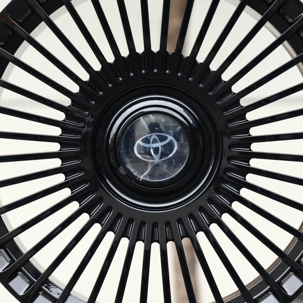 Toyota 86 wheels – Gloss Black Turbine Multi-Spoke (Toyota OEM-Style), lip and barrel detail