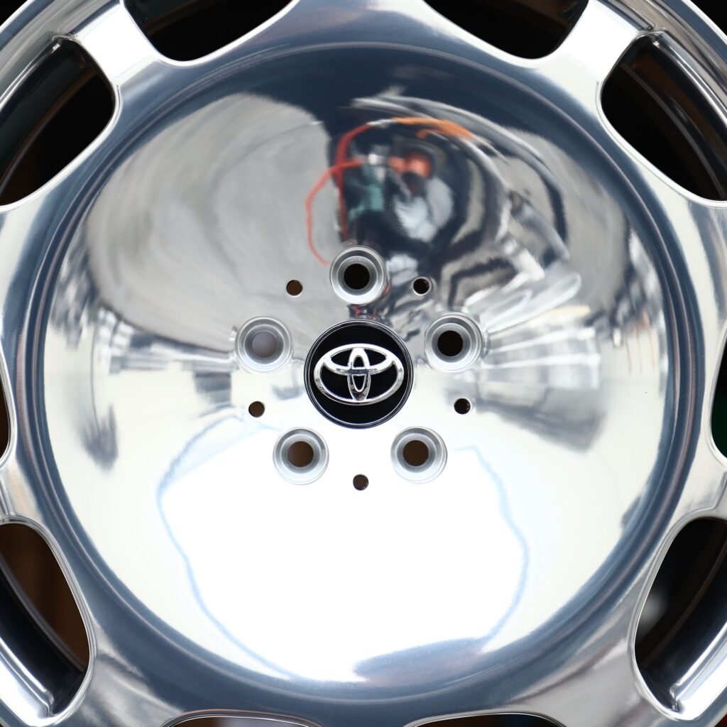 Toyota 86 wheels – Mirror Polished Full-Face (Toyota OEM-Style), lip and barrel detail