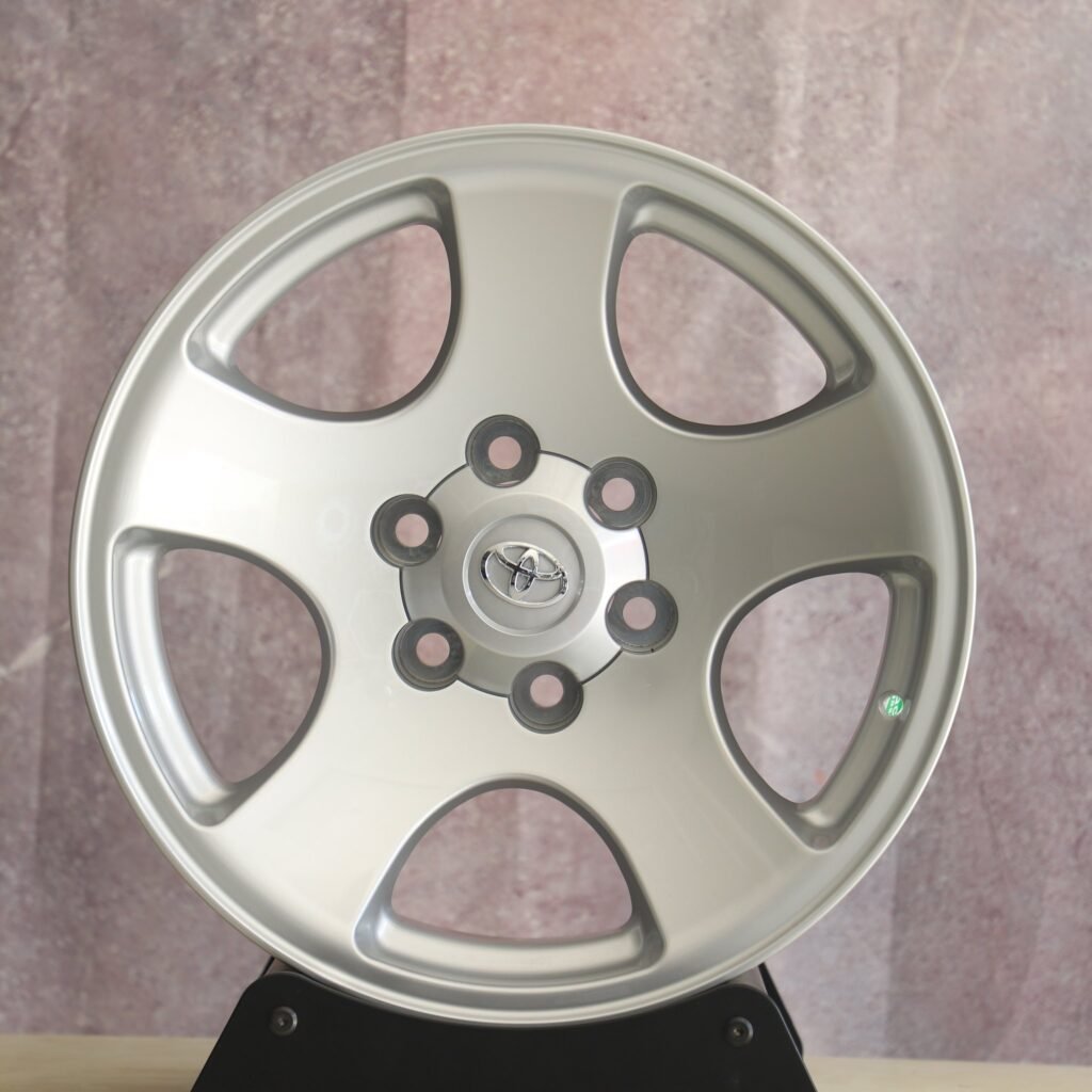 Toyota 4Runner wheels – Bright Silver 5-Spoke, front view