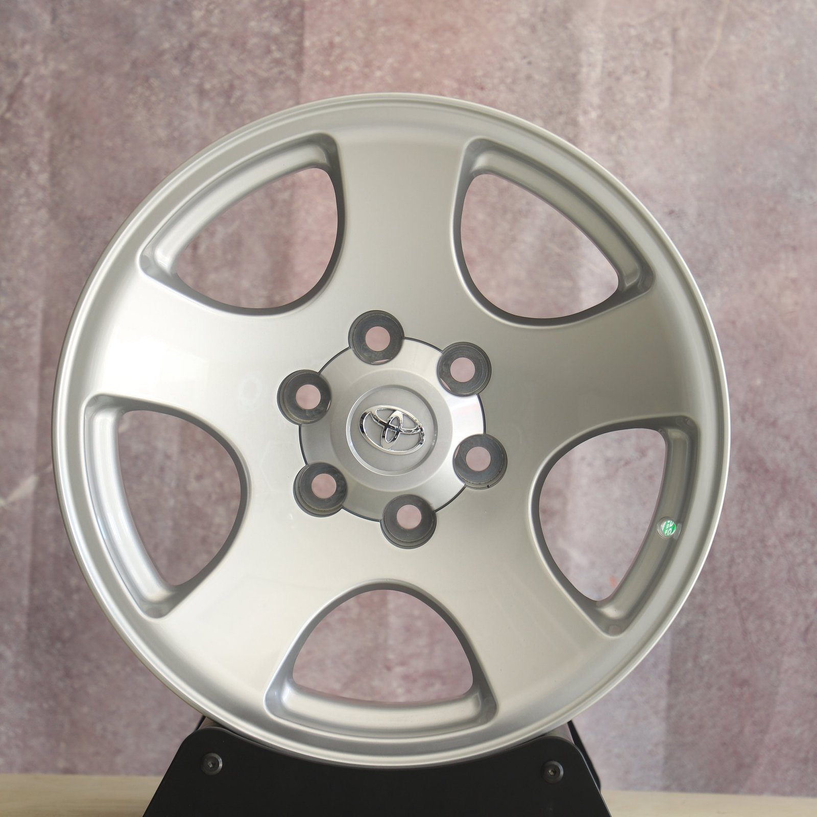 Toyota 4Runner wheels – Bright Silver 5-Spoke, front view