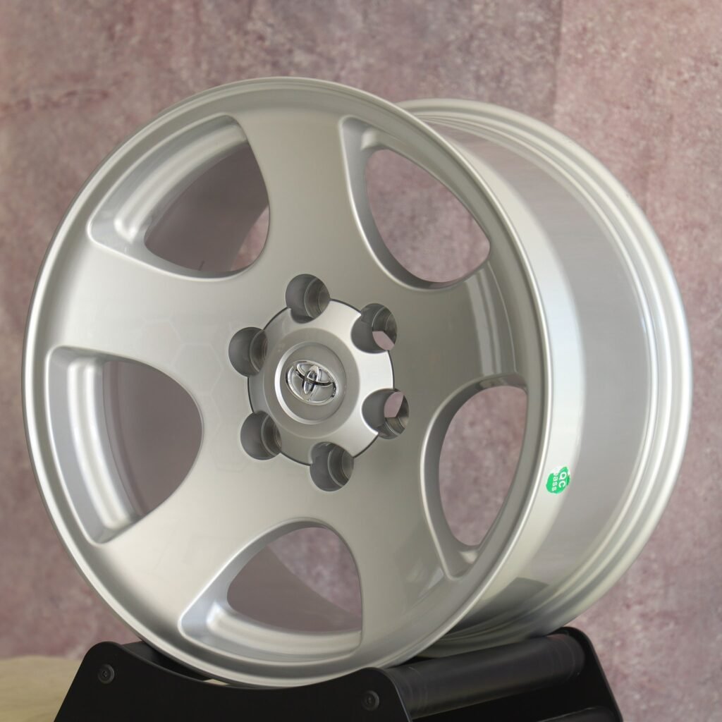 6x139.7 wheels – Bright Silver 5-Spoke, side view