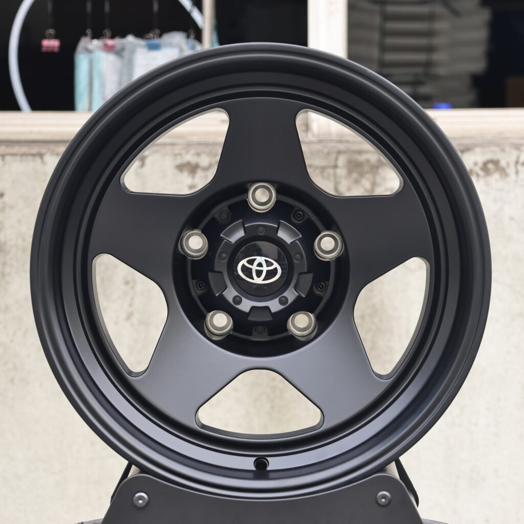 Toyota 4Runner wheels – Custom Finish 5-Star Spoke Deep Lip, front view
