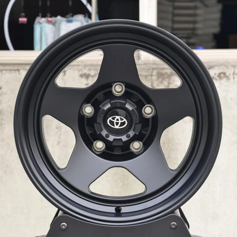 Toyota 4Runner wheels – Custom Finish 5-Star Spoke Deep Lip, front view