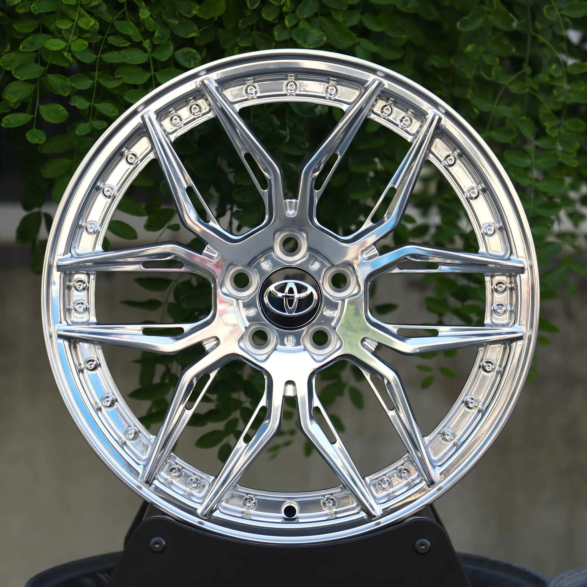 Toyota 4Runner wheels – Custom Finish Faux 2-Piece Petal Riveted, front view