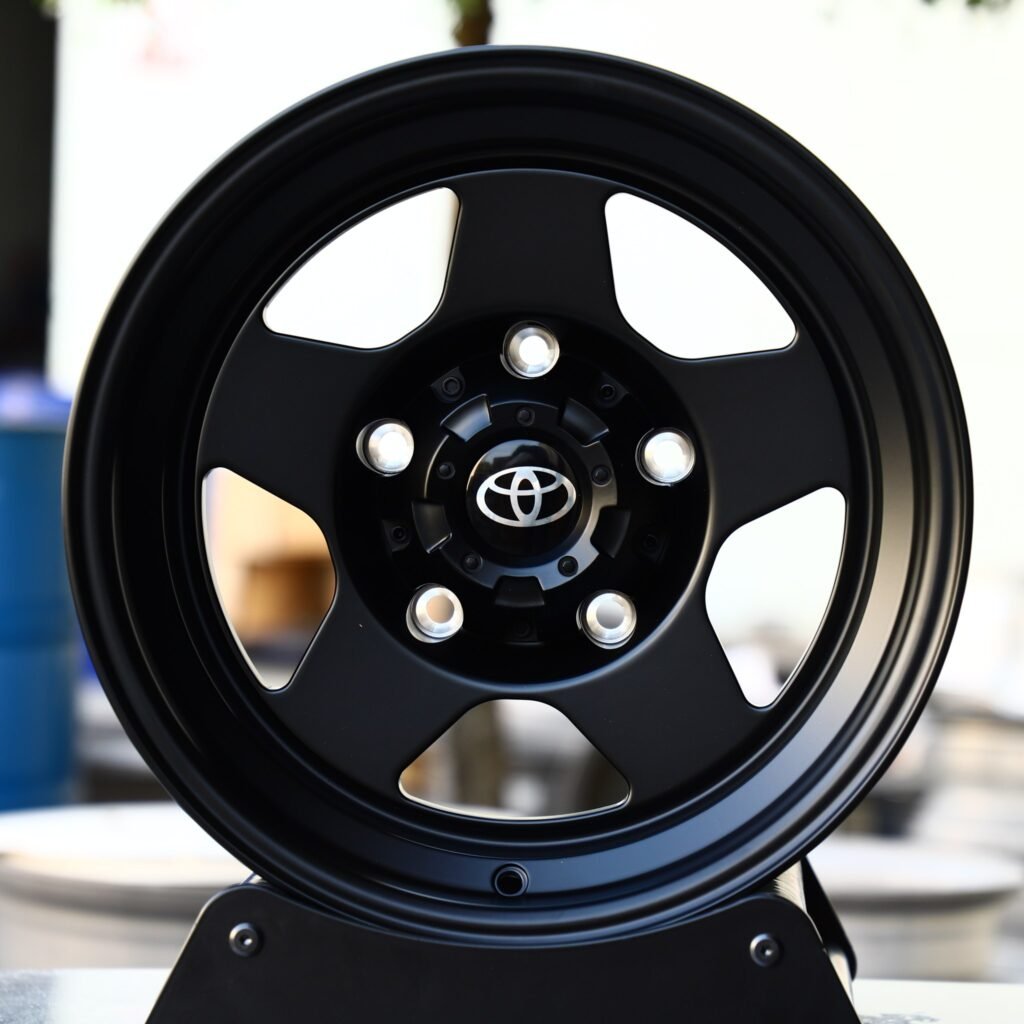 Toyota 4Runner wheels – Gloss Black 5-Spoke Deep Lip, front view