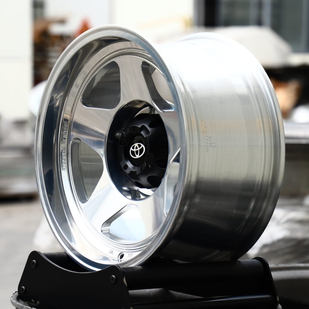 6x139.7 wheels – Silver Deep Lip Polished, side view