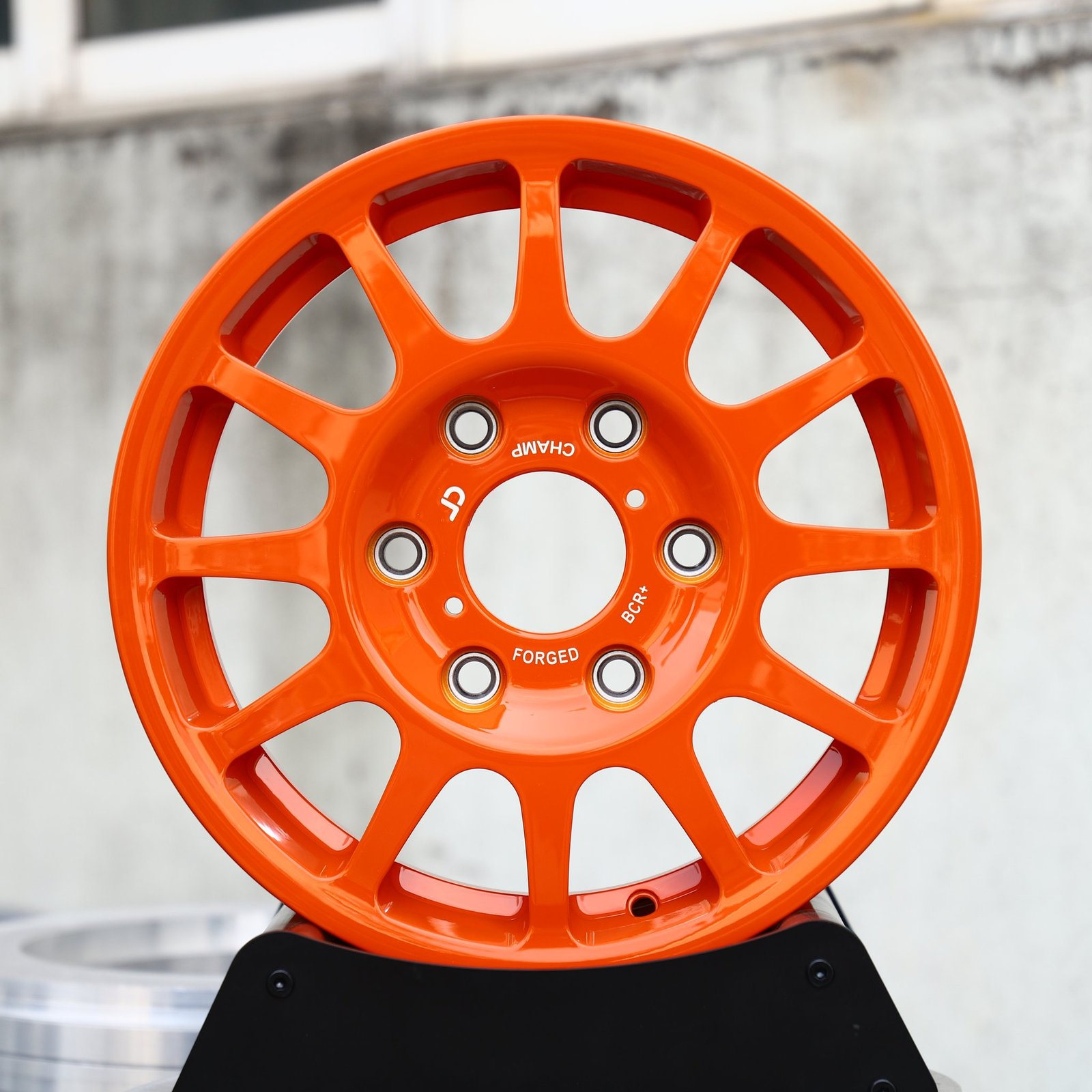 Toyota Tacoma wheels – Orange 12-Spoke, front view