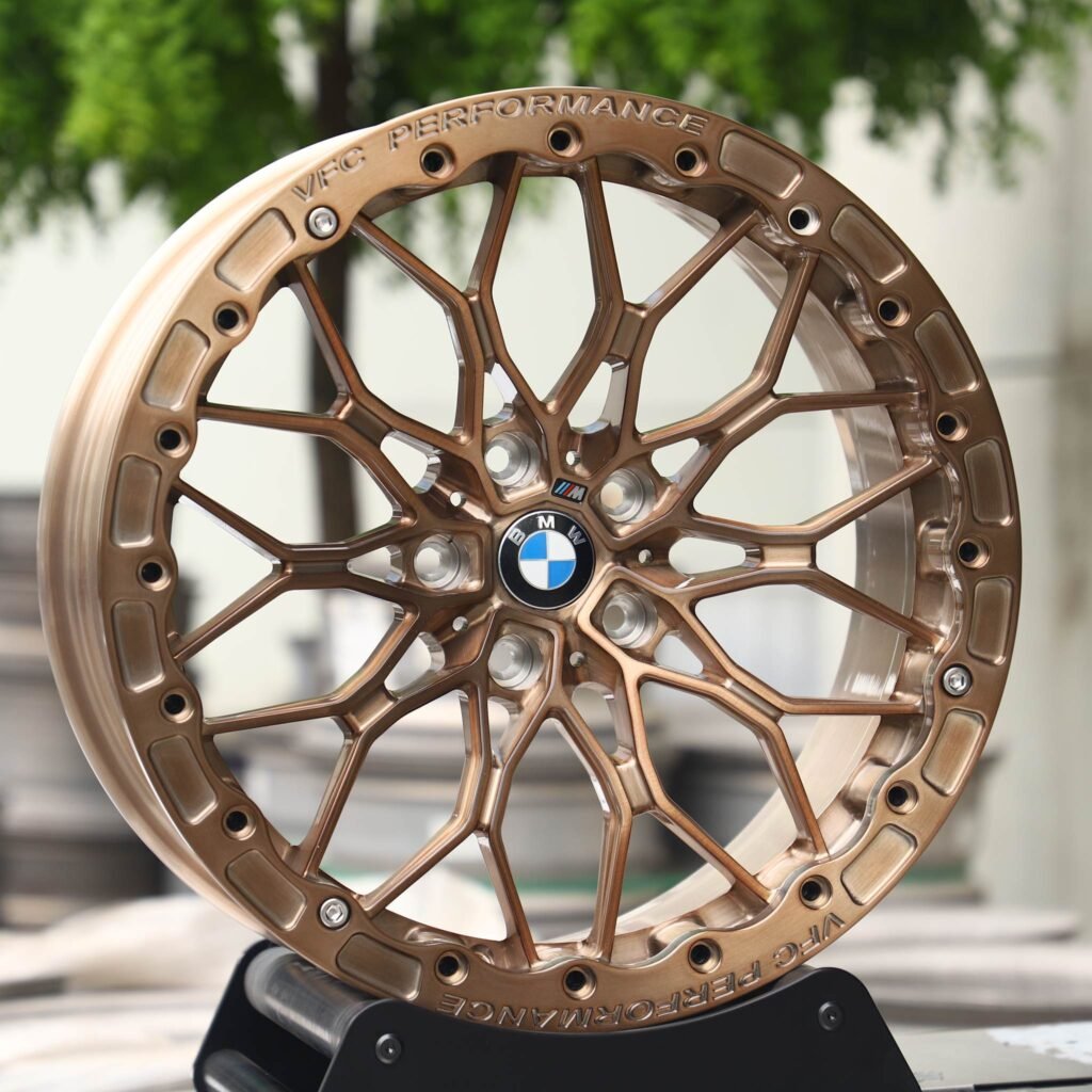 BMW M4 F82 wheels – Transparent Copper Custom Beadlock (BMW OEM-Style), angled view