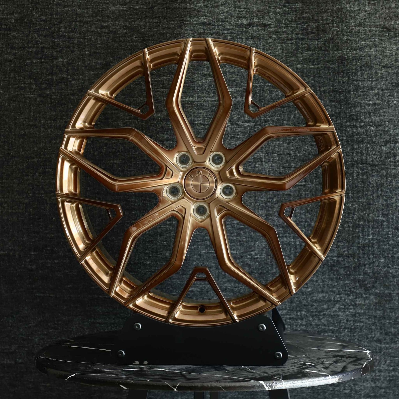 Porsche 911 wheels – Transparent Copper Petal, front view