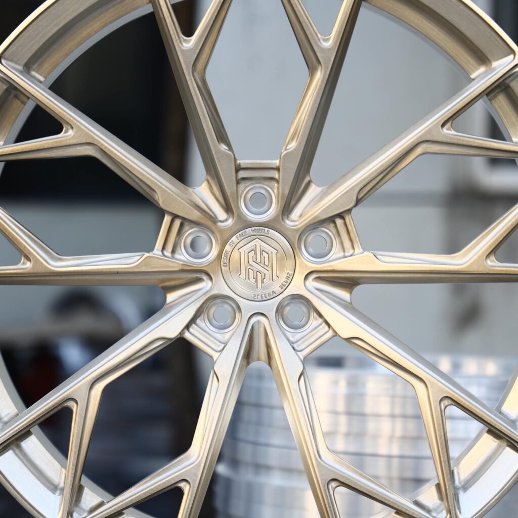 BMW M4 F82 wheels – Transparent Gold 10 Y-Spoke, lip and barrel detail