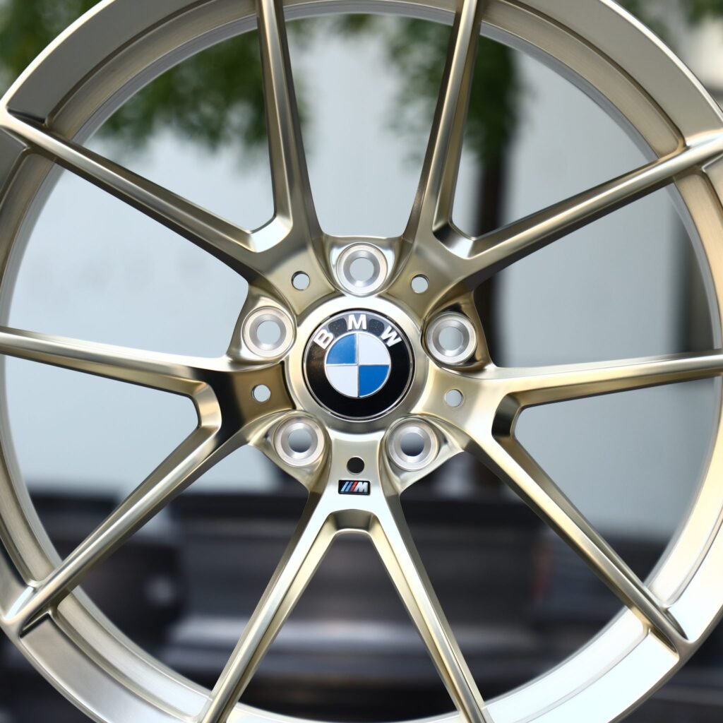BMW M4 F82 wheels – Transparent Gold Custom (BMW Style 763M), lip and barrel detail