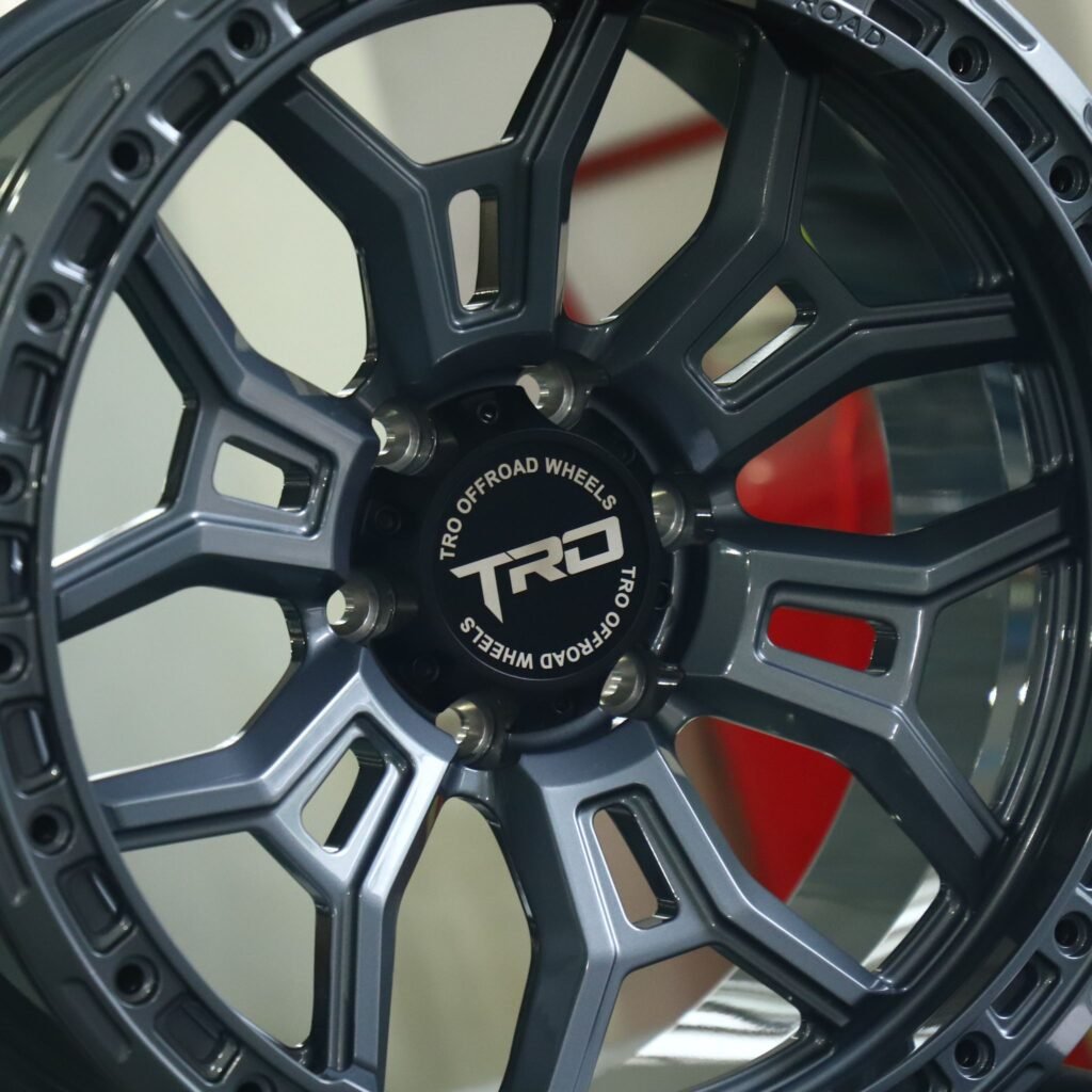 Toyota Tundra wheels – TRD Gray 6 Y-Spoke Beadlock, lip and barrel detail