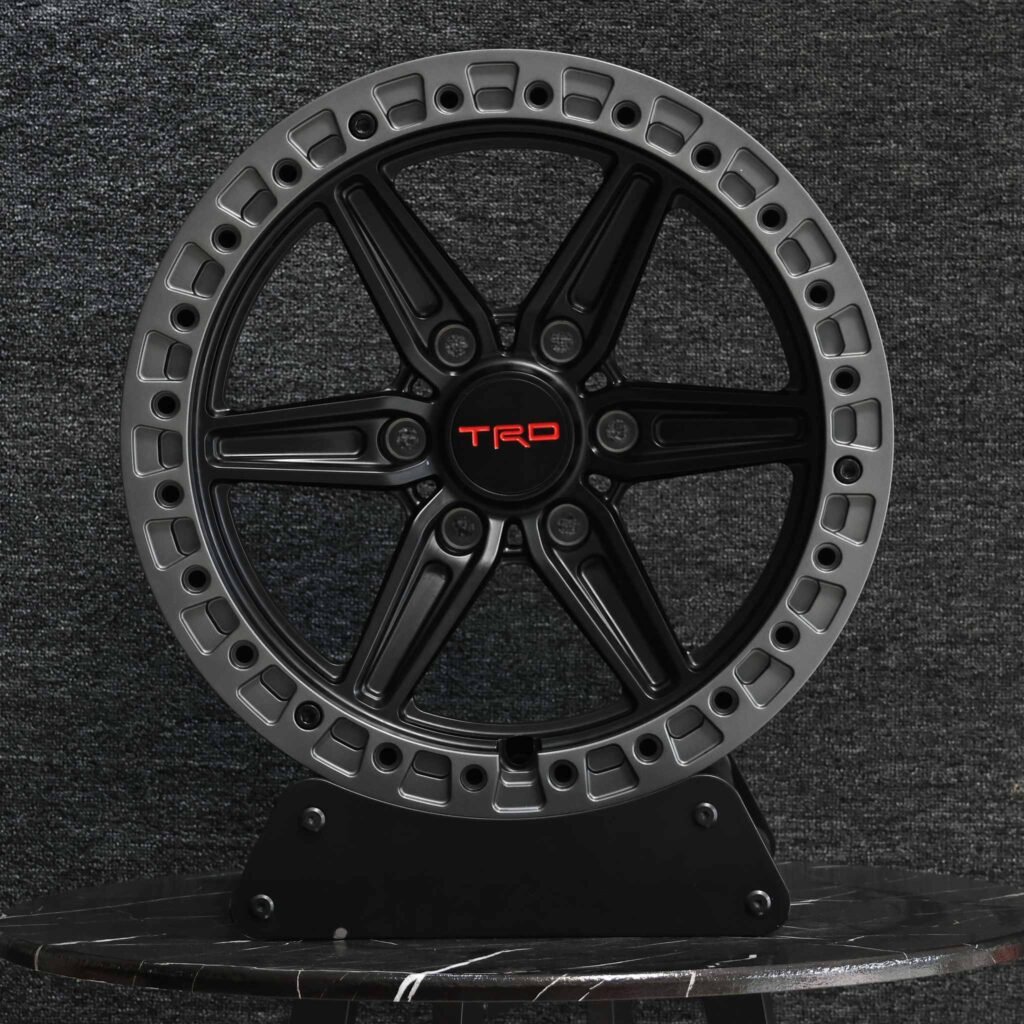 Toyota 4Runner wheels – TRD Matte Gray / Gloss Black 6-Spoke Beadlock, front view