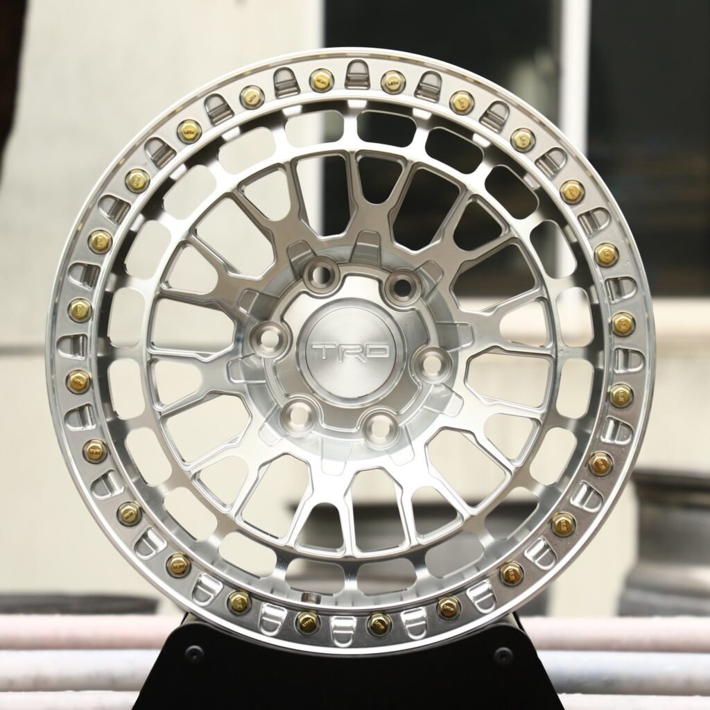 Toyota 4Runner wheels – TRD Silver Exposed Bolt Detail Double Ring Lip, front view