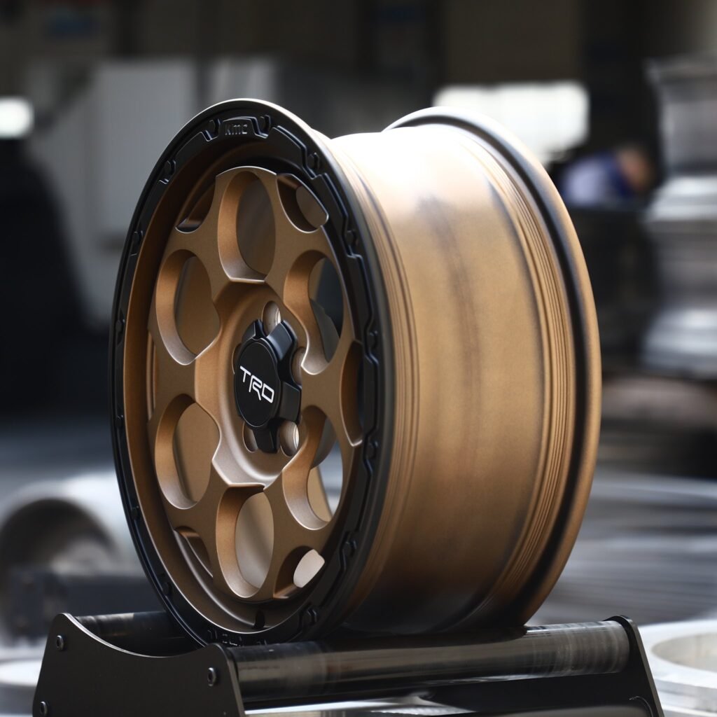 Toyota Land Cruiser 200 wheels – Bronze Window Deep Lip (TRD-Style), lip and barrel detail