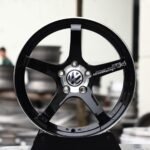 Volkswagen OEM-Style Gloss Black 5-Spoke Machined Deep Lip Forged Wheels – Volkswagen Golf / Tiguan Fitment (5-Lug)