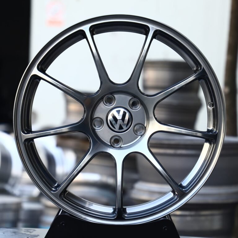 Volkswagen Golf wheels – Gloss Black Machined 10-Spoke (Volkswagen OEM-Style), front view