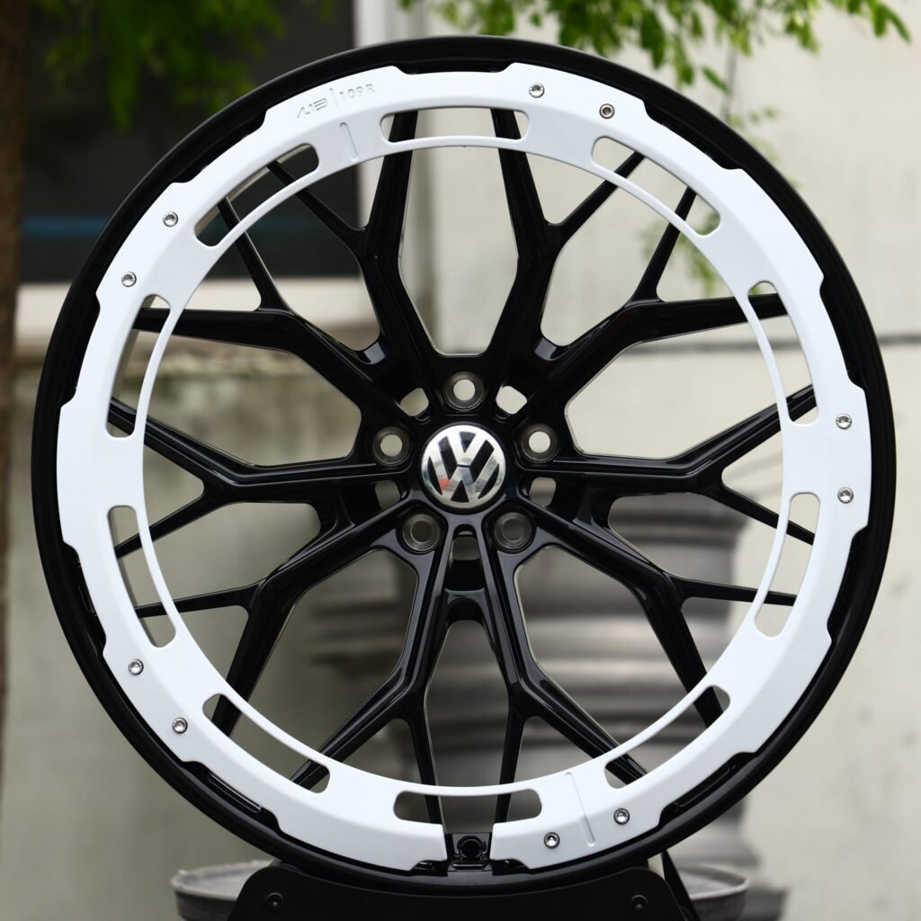 Volkswagen Golf wheels – Gloss Black Mesh White Ring Lip (Volkswagen OEM-Style), front view