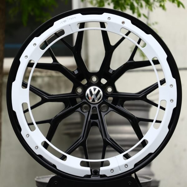 Volkswagen Golf wheels – Gloss Black Mesh White Ring Lip (Volkswagen OEM-Style), front view