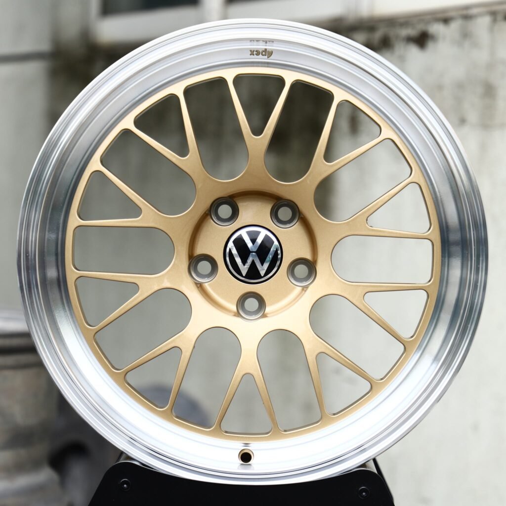 Volkswagen Golf wheels – Gold Mesh Polished Lip (Volkswagen OEM-Style), front view