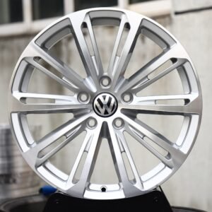 Volkswagen OEM-Style Hyper Silver 10-Spoke Forged Wheels – Volkswagen Golf / Tiguan Fitment (5-Lug)
