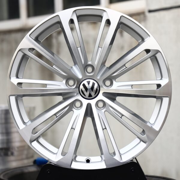Volkswagen Golf wheels – Hyper Silver 10-Spoke (Volkswagen OEM-Style), front view