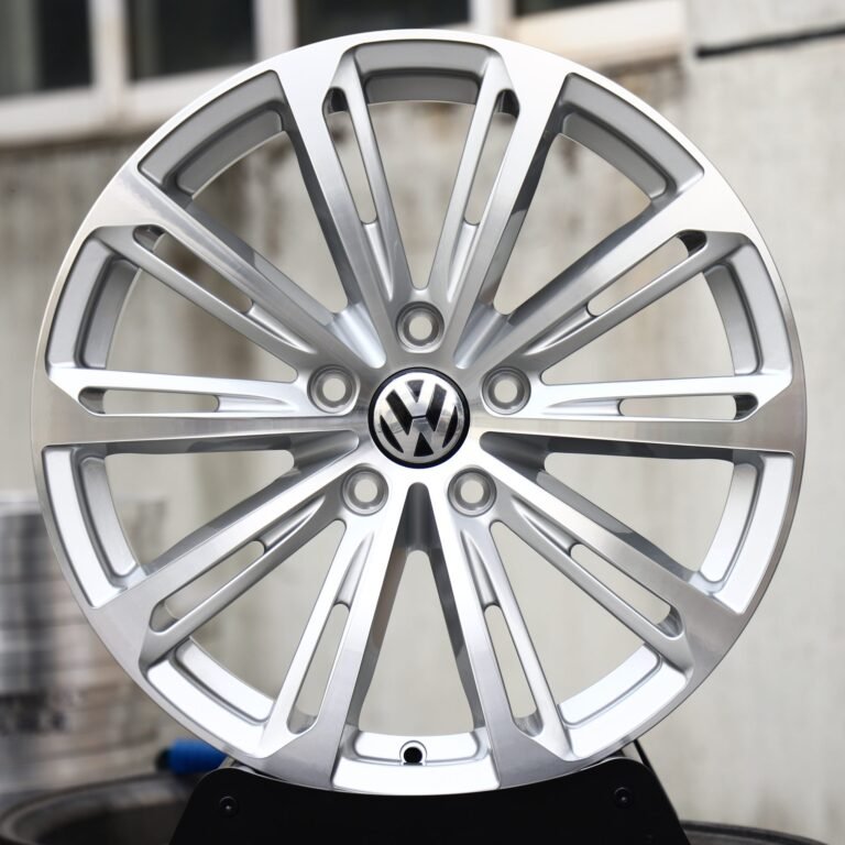 Volkswagen Golf wheels – Hyper Silver 10-Spoke (Volkswagen OEM-Style), front view