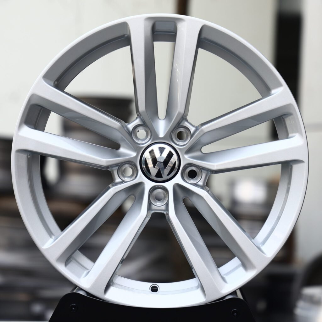 Volkswagen Golf wheels – Brushed Silver 5 Twin-Spoke (Volkswagen OEM-Style), front view