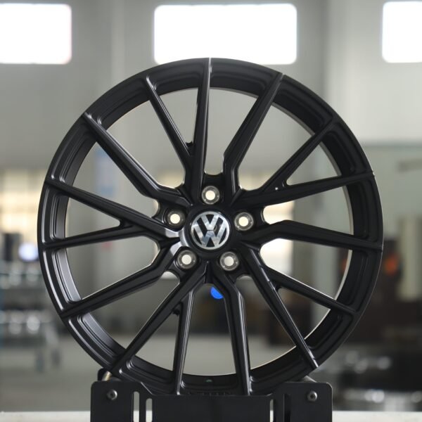 Volkswagen Passat wheels – Gloss Black 5 W-Spoke (Volkswagen OEM-Style), front view
